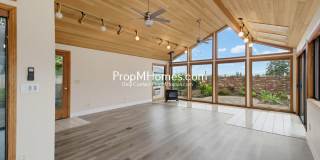 Spacious Three Bedroom Home in Desirable Charbonneau! Spacious Three Bedroom Home in Desirable Charbonneau! Gallery 1