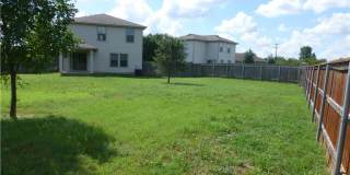 Beautiful Home on A Cul De Sac with Large Backyard Gallery 18