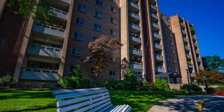 Laurel Village Apartments Gallery 29