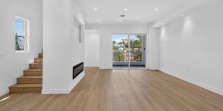 150 N Carondelet St Gallery 4