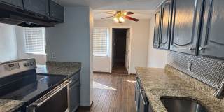 Charming 2 bedroom townhome in Phoenix! Gallery 3