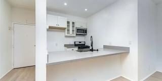 424 S Westmoreland Ave Gallery 1