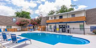 The Lynx Apartments and Townhomes Gallery 8