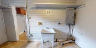 Madison/W.95th neighborhood : 3 bedroom/1 bath single family house available NOW. Gallery 30