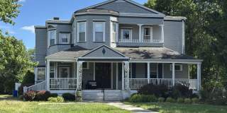 64 Hollywood Avenue Gallery 1