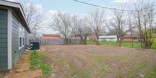 Spacious 3-Bedroom Home with Hardwood Floors & Modern Finishes in Seguin Gallery 19