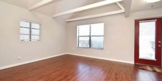 2 Bedroom, 1 Bath -  Colonial Town Gallery 5