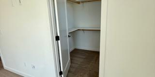 3 Bedrooms 2 1/2 Bathrooms - Where Mountains meet you at upscale living! Gallery 39