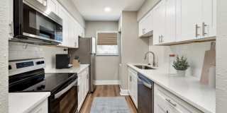 Courtyards at Chanticleer Gallery 5