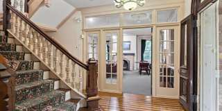 152 N MAIN Street Gallery 12