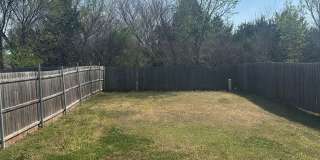 3 bedroom, 2 bathroom, 2 car garage Gallery 9