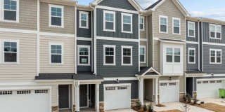 Gorgeous New Construction! Updated Kitchen, SS Appliances, Open Floorplan, Garage, Pet Friendly! Gallery 27