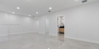 4800 SW 61st Ave Gallery 19