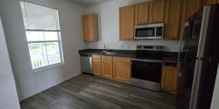 BEAUTIFUL 3/2.5 Townhome In Avalon Park! Gallery 6