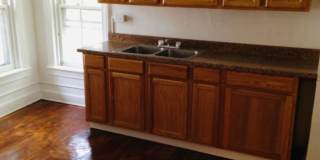 Spacious 3 bedroom 1 Bath - York City SD Gallery 11
