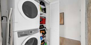 1900 SE 2nd St Gallery 27