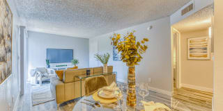 Las Brisas Apartment Homes Gallery 5