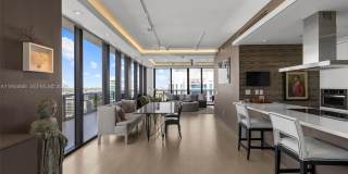 5875 Collins Avenue Gallery 41