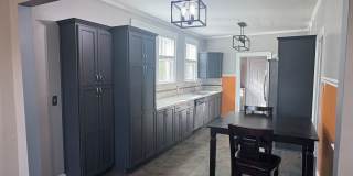 5BR/2.5 Bath in Prime 12 South | Park-Facing | Two Sunrooms | Walkable Luxury Living Gallery 10