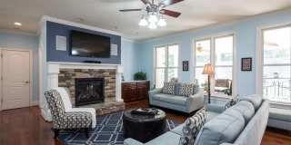 Room in 4 Bedroom Home at Raven Wood Dr Gallery 1