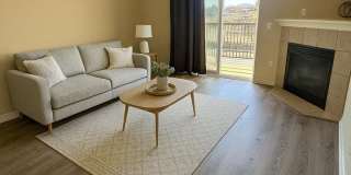 Newly renovated 2 Bedroom Condo in Centennial Gallery 5