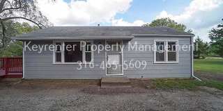 Cute 2 bedroom house on large lot with easy highway access! Gallery 1