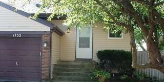 1733 Howe Lane Gallery 1
