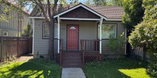 Downtown NW Bend Home Close to the River Gallery 1