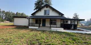 **MOVE IN SPECIAL** New Remodeled 3 Bedroom on acreage! Gallery 1