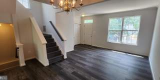 45512 LAKEMONT Square Gallery 8