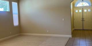 BEAUTIFUL 4 BEDROOM, ONE STORY HOUSE IN LINCOLN! Gallery 4
