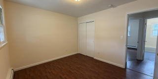 1037 Chipperfield Drive Gallery 17