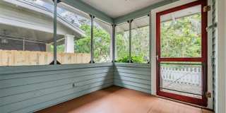 1002 E CRENSHAW STREET Gallery 17