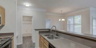 Lakeside at Town Center Apartments Gallery 35