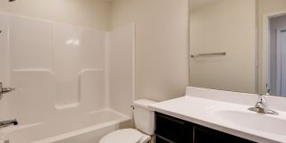 318 Bogle Street Gallery 14