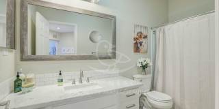 Upgraded Lincoln Crossing Oasis | Walking distance to MANY ammenities Gallery 26