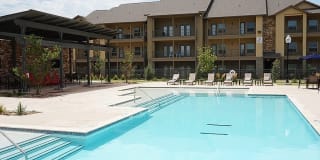 Anatole on MacArthur Gallery 2