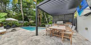 71 NE 46th St Gallery 24