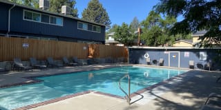 Broadridge Flats and Townhomes Gallery 2