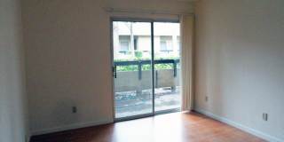 Cozy condominium in Blossom Valley. Hardwood floor, dishwasher, balcony. Gallery 13