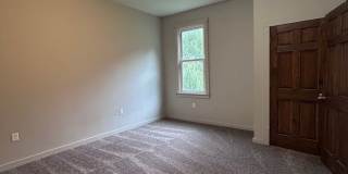 Spacious 4 Bedroom 1 Bathroom Single Family Home (Perry South) Gallery 17