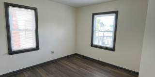 Updated 2 Bedroom, 1 1/2 Bath Home With Fenced in Backyard & 1 Car Garage! Gallery 10