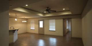 Beautiful 3 Bedroom 2 Bathroom Townhouse in South Tyler! Now offering 1/2 OFF FIRST FULL MONTHS RENT! Gallery 3