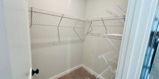 Room in 4 Bedroom Home at Munsing Dr Gallery 19