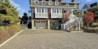 985 East Avenue Gallery 28