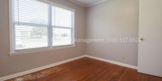 Beautifully Done 3 Bedroom House! Available for Immediate Move in! Gallery 24