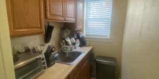 Spacious 4 Bed / 2 Bath in Fort Hill – In-Unit Laundry – 9/1 Move-In Spacious 4 Bed / 2 Bath in Fort Hill – In-Unit Laundry – 9/1 Move-In Gallery 7