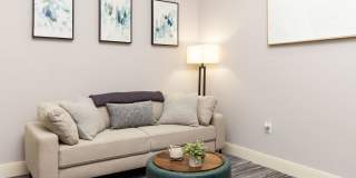 The Residence at 1555 Elm Gallery 10