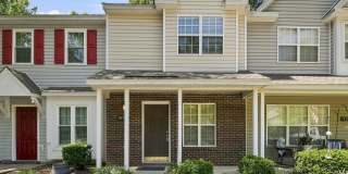 2 bedroom townhome-fully repainted Gallery 1