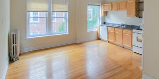 5208-14 N. Damen / 2000-10 W. Foster Gallery 2